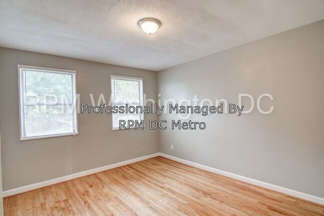 Foto del edificio - 6112 Eastern Ave NE