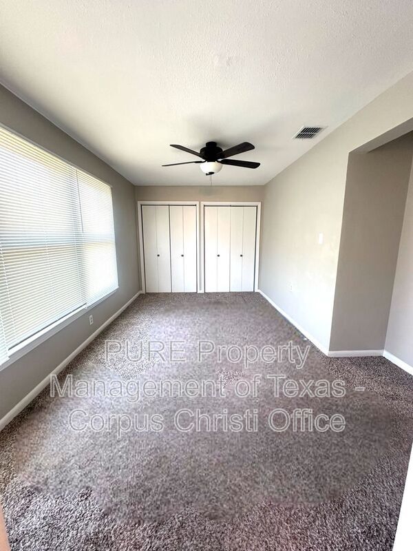 Building Photo - 538 Chase Dr