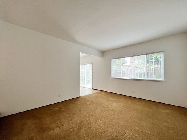 Building Photo - Charming Three Bedroom North Napa Home