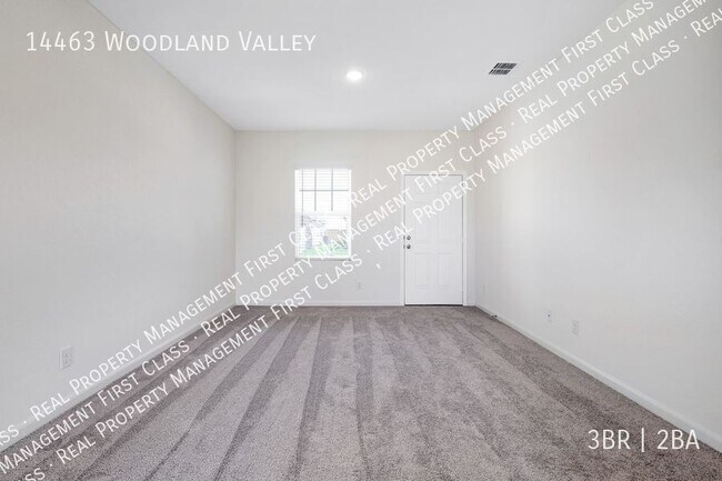Foto del edificio - 14463 Woodland Vly