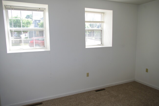 Building Photo - 1599 N Mulberry St