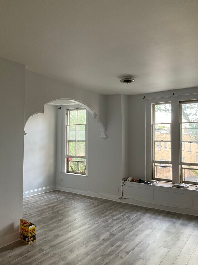 LR alcove - 66 Elm St