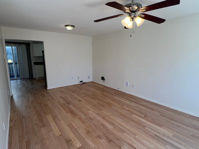 Building Photo - 3821 Maybelle Ave