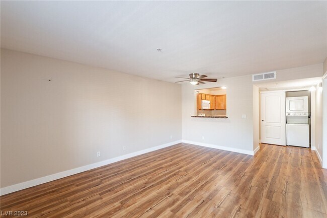 Building Photo - 2130 Sealion Dr