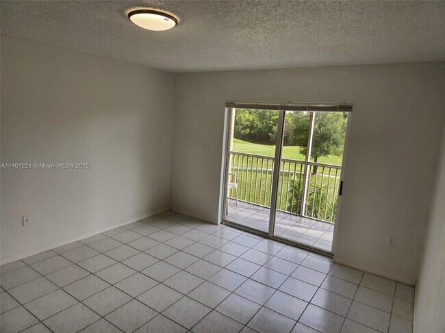Building Photo - 9470 Tangerine Pl