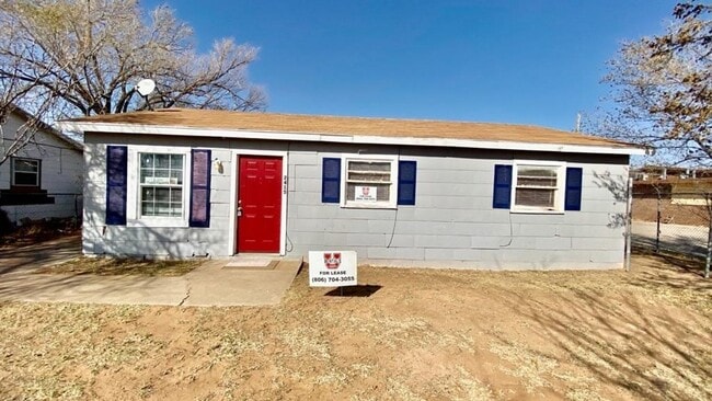 Building Photo - $0 First Month's Rent / $0 Deposit at Move-in