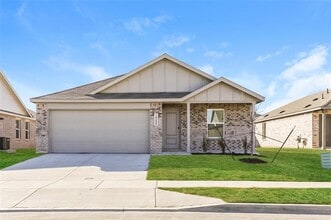 Building Photo - 15205 Bullfighter Blvd