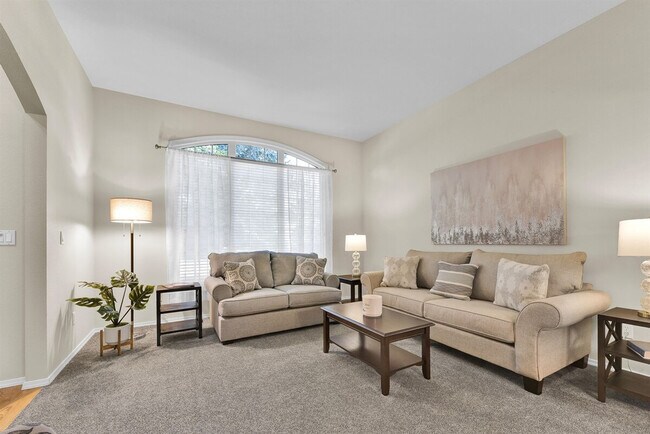 Building Photo - 1602 N Wimbledon Pl