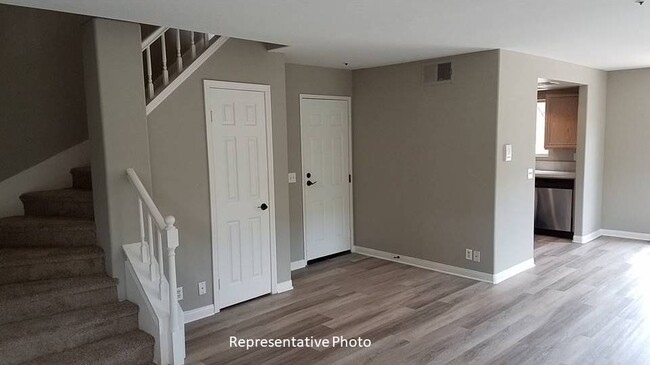 Living Room - 733 S Chapel Ave