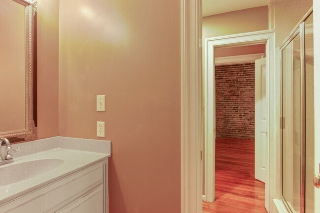 Foto del edificio - 528 Baronne St.  UNIT 302