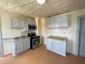 Building Photo - 12 Aetna St