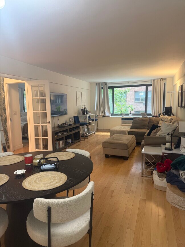 Foto del edificio - 420 E 64th St