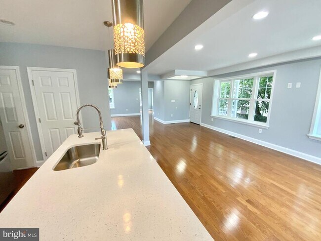 Foto del edificio - 1318 Ingraham St NW