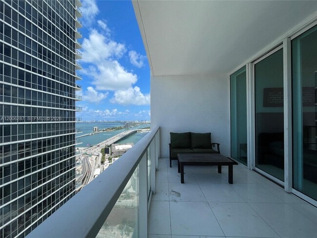 Foto del edificio - 1040 Biscayne Blvd