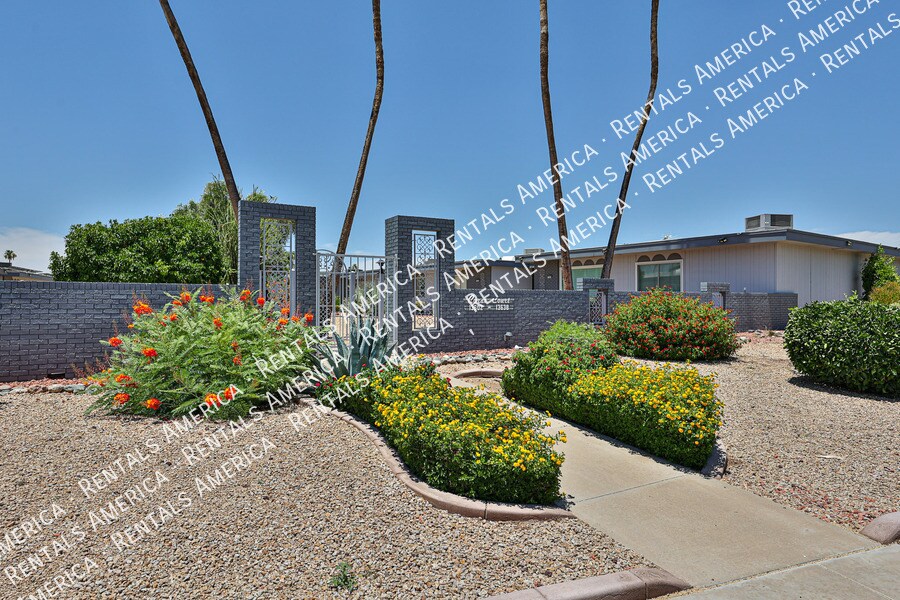 Primary Photo - 13610 N 108th Dr