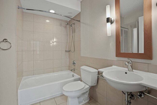 Foto del edificio - 1295 S Michigan Ave