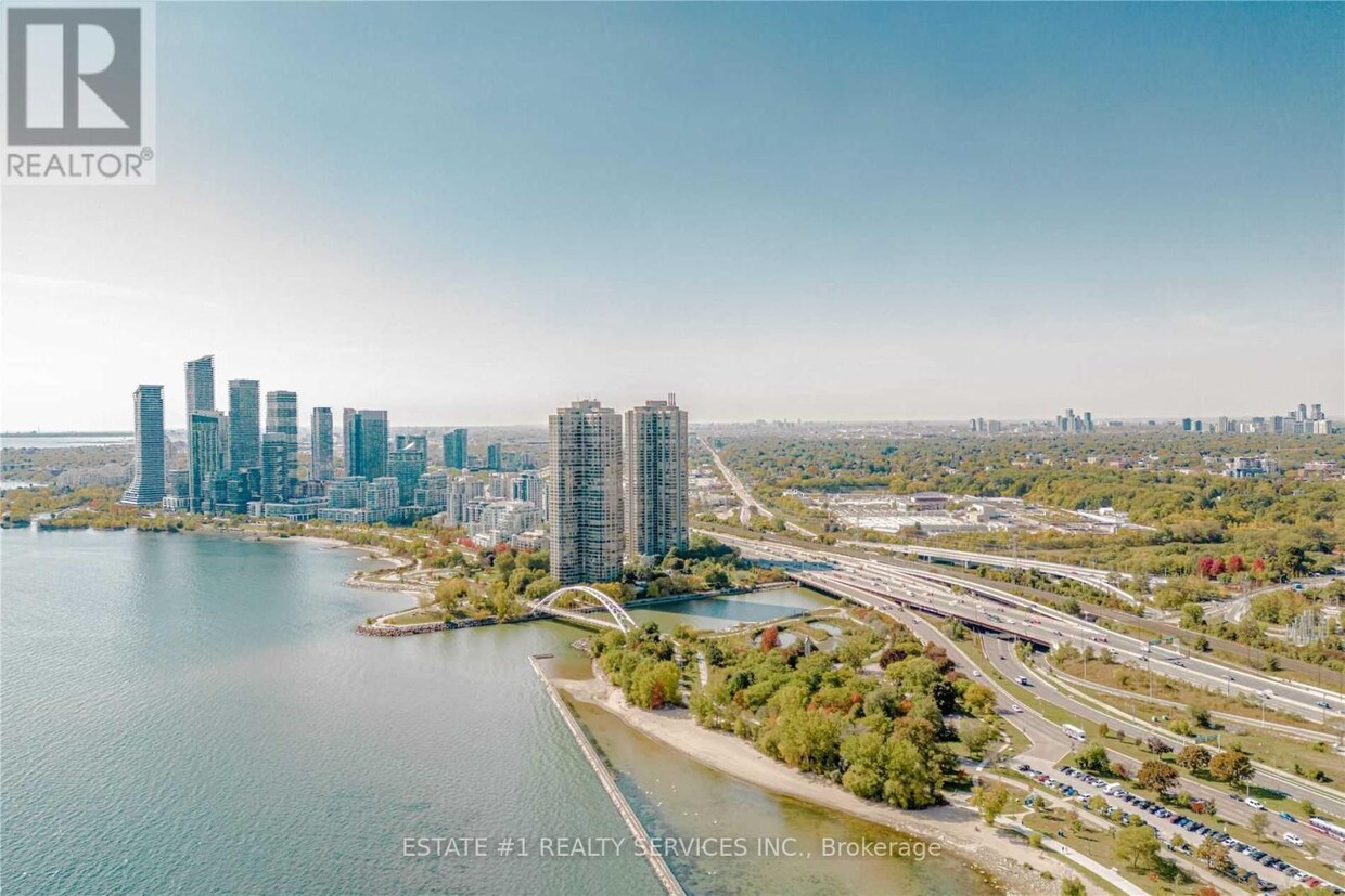 Primary Photo - 1928-1928 Lake Shore Blvd W