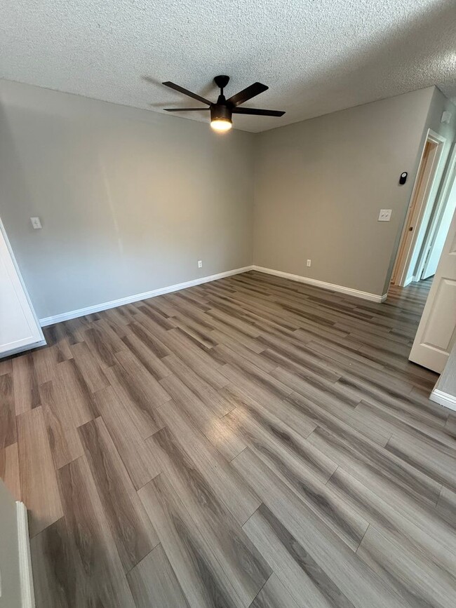 Interior Photo - The Avenue at San Marcos