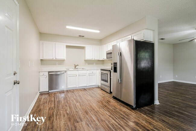 Building Photo - 7742 Club Duclay Dr