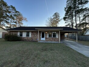 Building Photo - 1021 White Cir