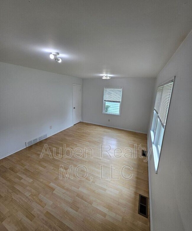 Foto del edificio - 4630 E 43 Terrace