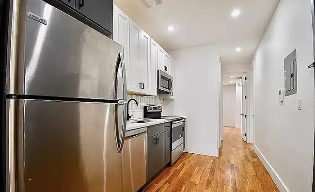 Foto del edificio - 588 Quincy St
