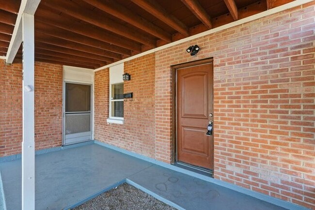 Foto del edificio - Light-Filled Tucson 2 Bedroom Rental – Move In This November!