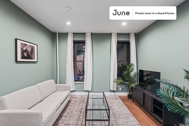 Building Photo - Room in Shared 4 bed/2 bath home