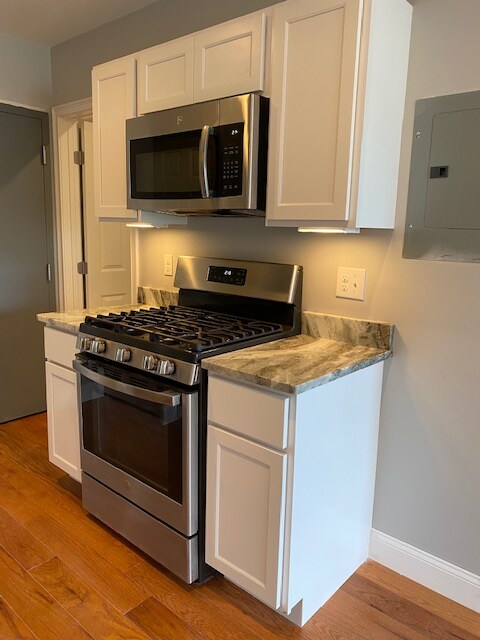 Foto principal - 387 Wickenden St