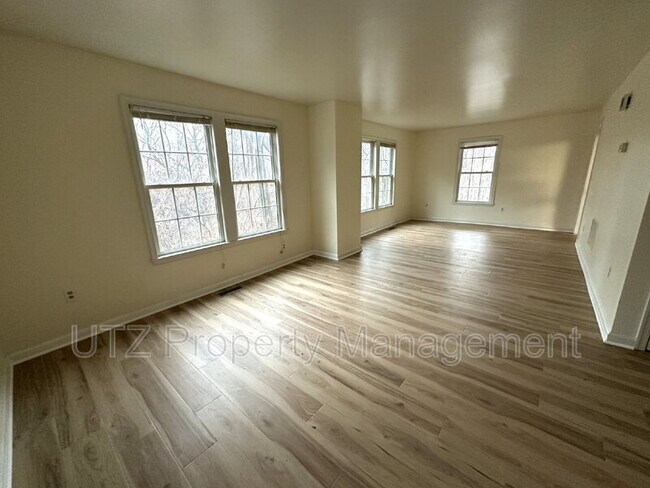 Foto del edificio - 80 Ridge Rd