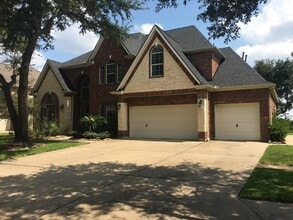 Building Photo - 10730 Sea Myrtle Dr