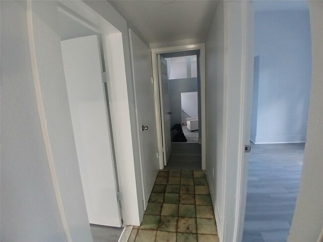 Foto del edificio - 8509 Claonia St