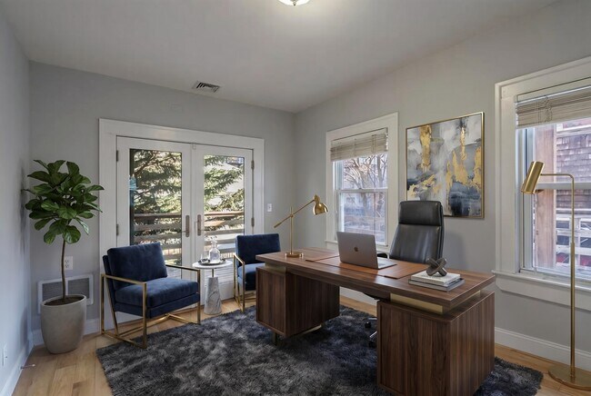 Foto del edificio - 114A Cottage St