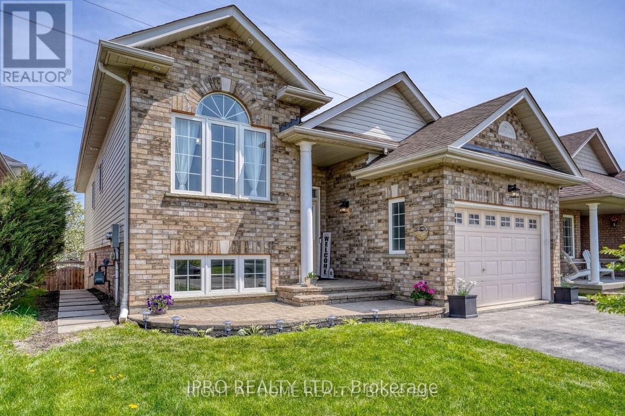 Photo principale - 604 Woodmount Crescent