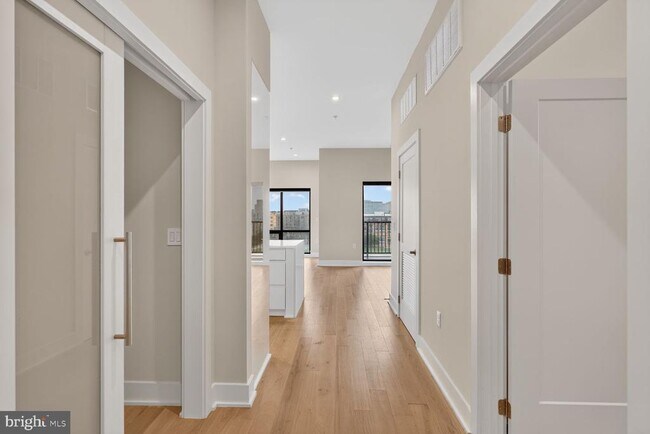 Foto del edificio - 701 Swann Ave