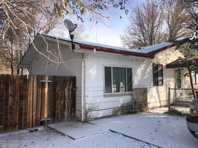 Building Photo - 109 12th St