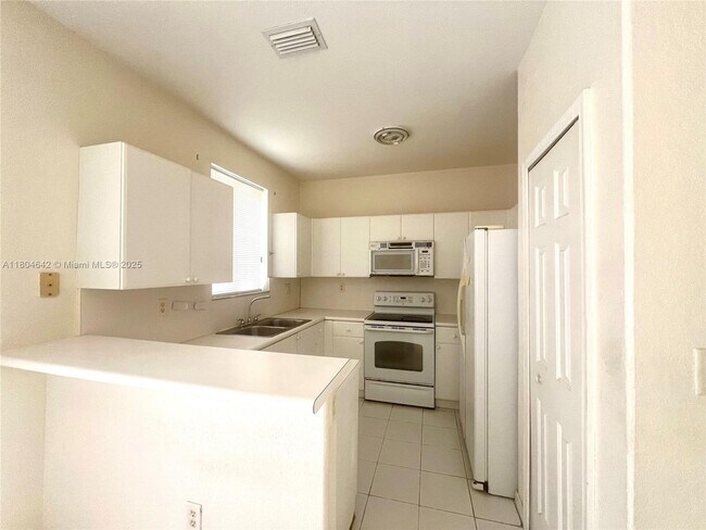 Foto del edificio - 1429 SE 24th Ct
