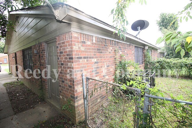 Photo - 3385 Barbwood Dr Townhome