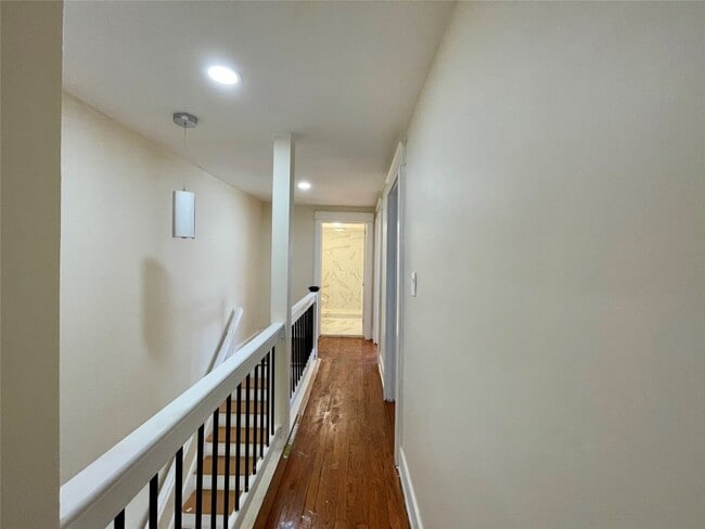 Foto del edificio - 417 Adams Ave