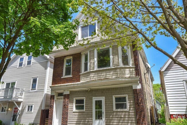 Foto del edificio - 2772 N Bremen St