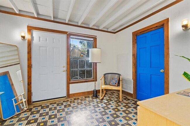 Building Photo - 3809 Avenue H