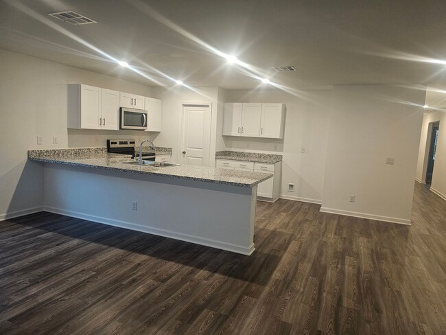 Building Photo - 1724 Diablo Dr