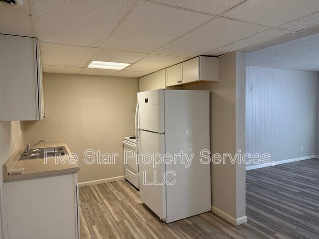 Foto del edificio - 205 W Allen St