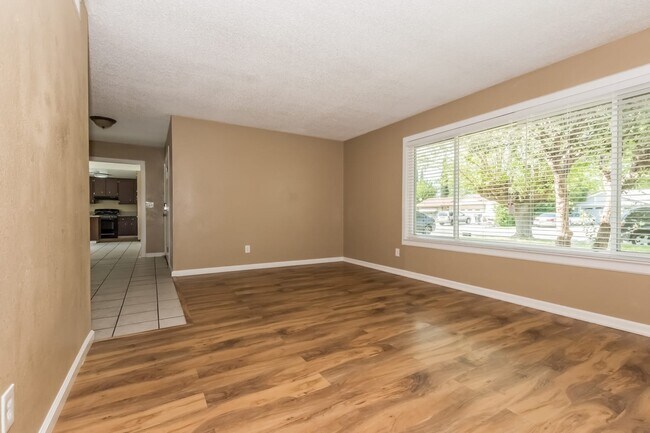 Building Photo - 3116 Bridgeford Dr