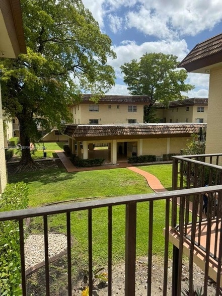 Building Photo - 8500 SW 109th Ave