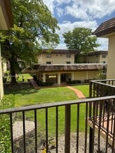 Building Photo - 8500 SW 109th Ave