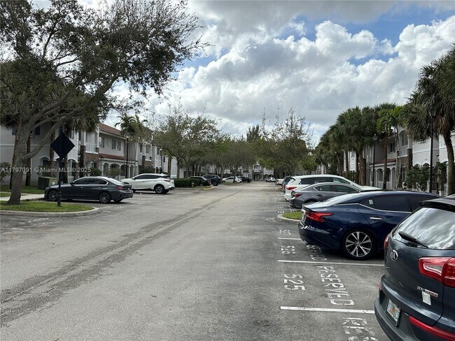 Foto del edificio - 2718 SW 82nd Ave