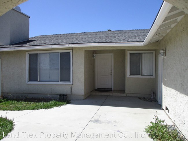 Building Photo - 1042 Nita Ln