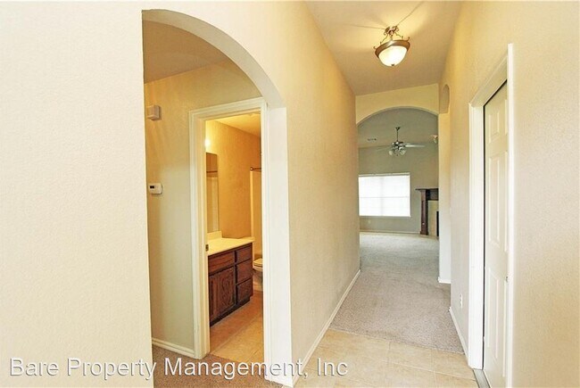 Building Photo - 3 br, 2 bath House - 4005 Red Apple Circle