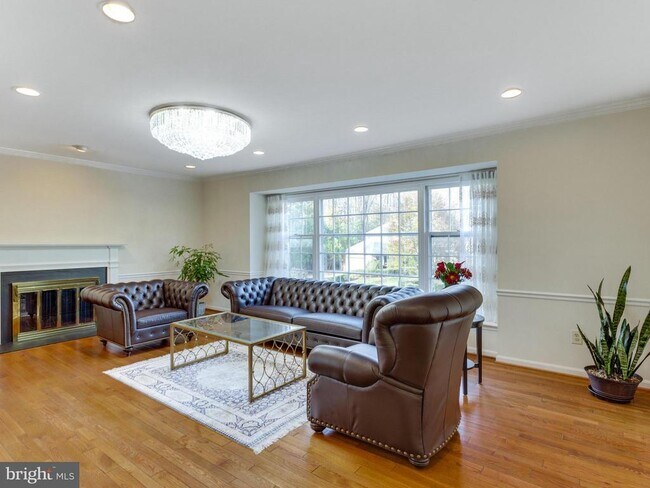Foto del edificio - 7705 Huntmaster Ln